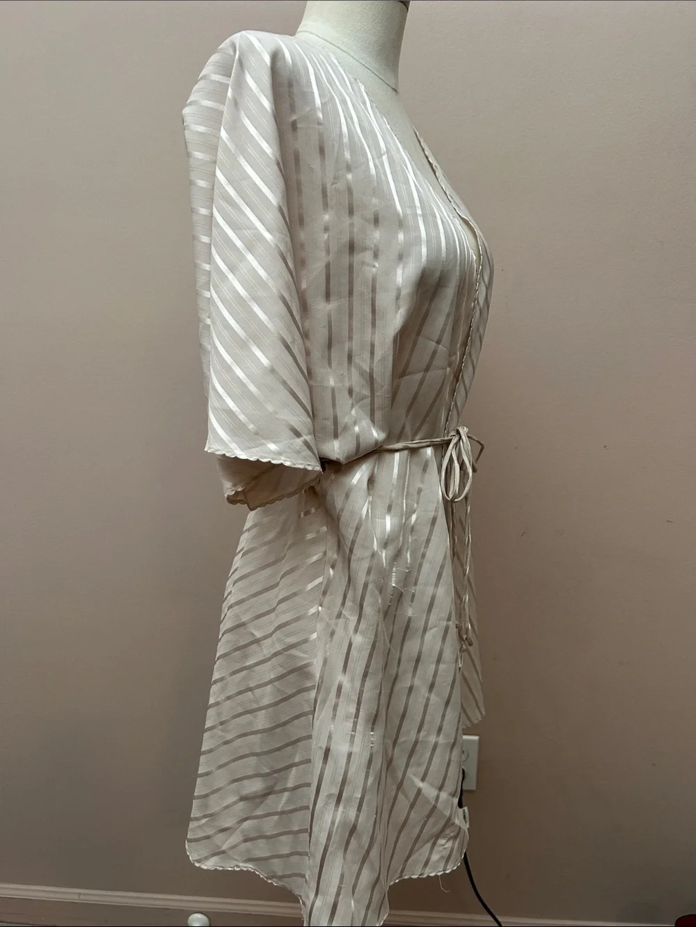 VTG Ralph Montenero Nylon Stripe Kimono Robe in Light Taupe with Tie Belt sz S